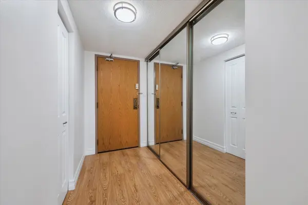 8 Christopher CT #506, Guelph, ON N1G 4N7