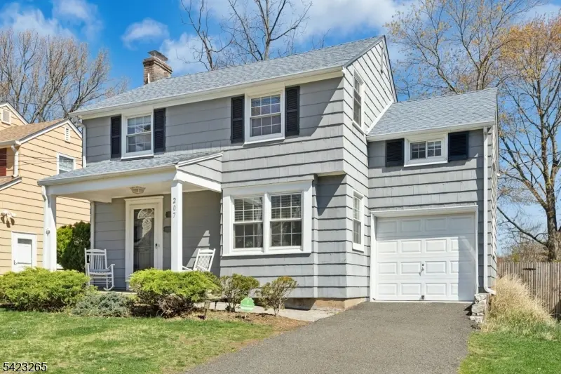 207 2nd St, Fanwood Boro, NJ 07023