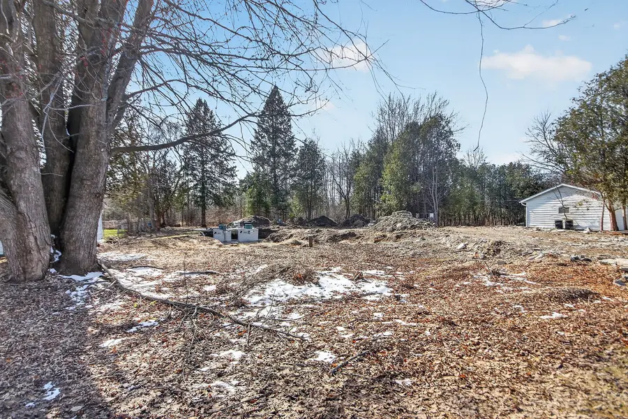 4984 Bowesville RD, Blossom Park - Airport And Area, ON K1X 1C1