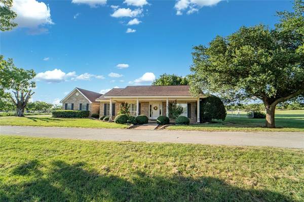 8 Northglen Road,  Breckenridge,  TX 76424