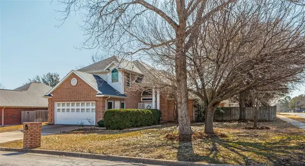 6800 Moss Lane, North Richland Hills, TX 76182