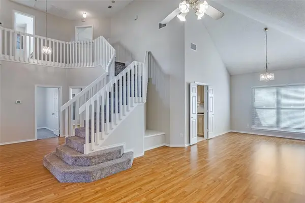 6800 Moss Lane, North Richland Hills, TX 76182