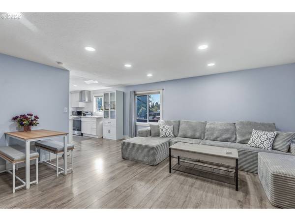 622 SE 111TH AVE, Portland, OR 97216