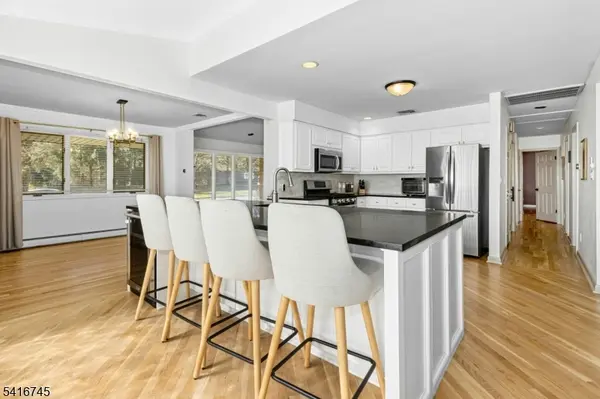 44 Maple Ave, Montville Twp., NJ 07058