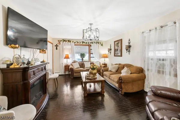 34 Henry St, Woodbridge Twp., NJ 07064