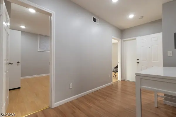 158 Terrace Ave, Jersey City, NJ 07307