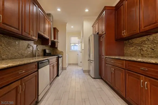 158 Terrace Ave, Jersey City, NJ 07307