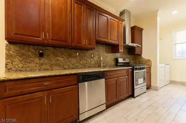 158 Terrace Ave, Jersey City, NJ 07307