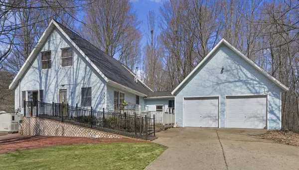 505 9 Mile RD NW, Alpine Twp, MI 49321