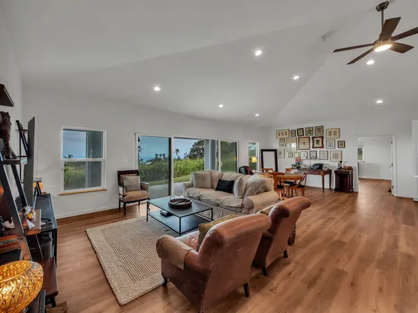 94-5774 KALAKAU ST, Naalehu, HI 96772