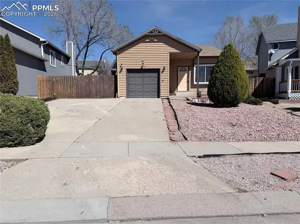 3455 Foxridge DR, Colorado Springs, CO 80916