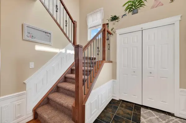 155 Morningside CIR SW, Airdrie, AB T4B 0L8