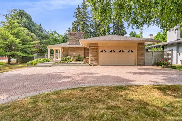 1123 Lakeshore RD E, Oakville, ON L6J 1K9