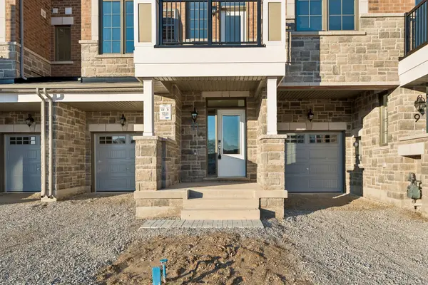 11 Vimy Ridge RD, Brampton, ON L7A 5M6