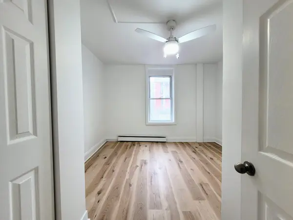 147 St Andrew ST, Lower Town - Sandy Hill, ON K1N 5G3