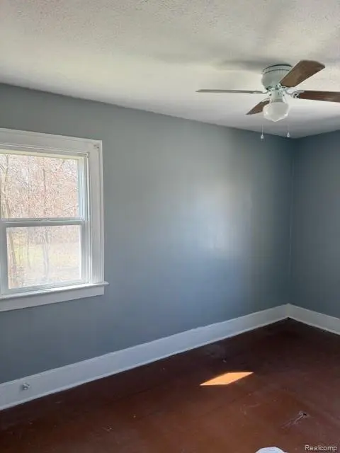 1601 Forest Hill AVE, Flint, MI 48504