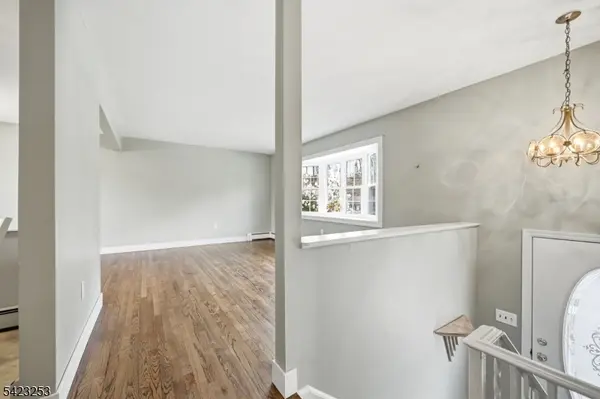 17 Donald Ave, Newton Town, NJ 07860