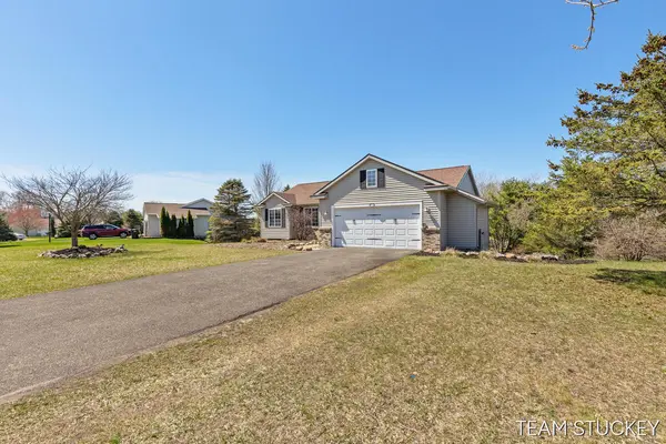 6336 Thornapple Valley DR, Rutland Twp, MI 49058