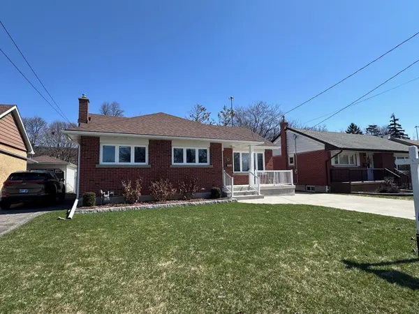 390 Dumfries AVE, Waterloo, ON N2H 2G1