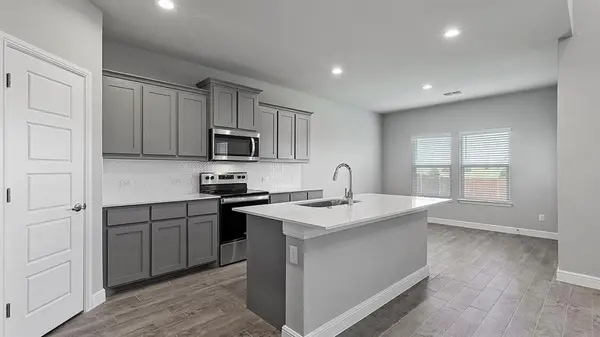 231 SANDSTONE Circle, Granbury, TX 76048