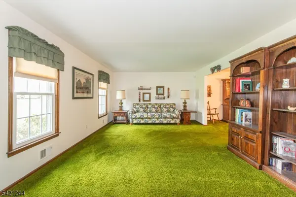 5 BROOK CT, Parsippany-troy Hills Twp., NJ 07054