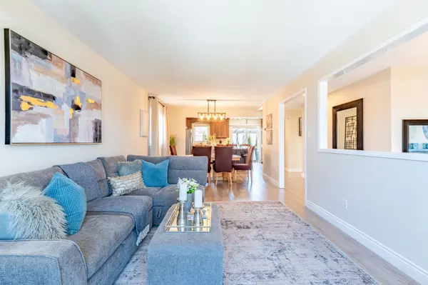 299 Harvie RD, Barrie, ON L4N 8J5