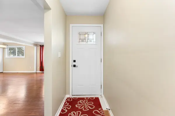 35 Holland CRES, Kingston, ON K7M 2V7