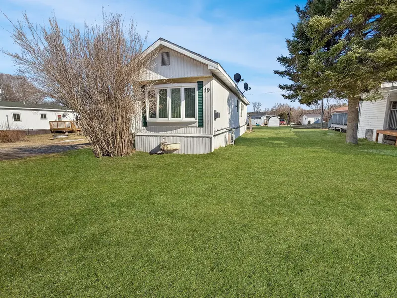 19 MELISSA LN, Horton, ON K7V 3Z4