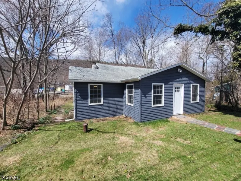 4 Henry St, Frankford Twp., NJ 07826