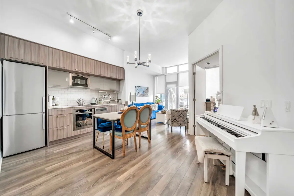 4800 Highway 7 RD #112, Vaughan, ON L4L 1H8