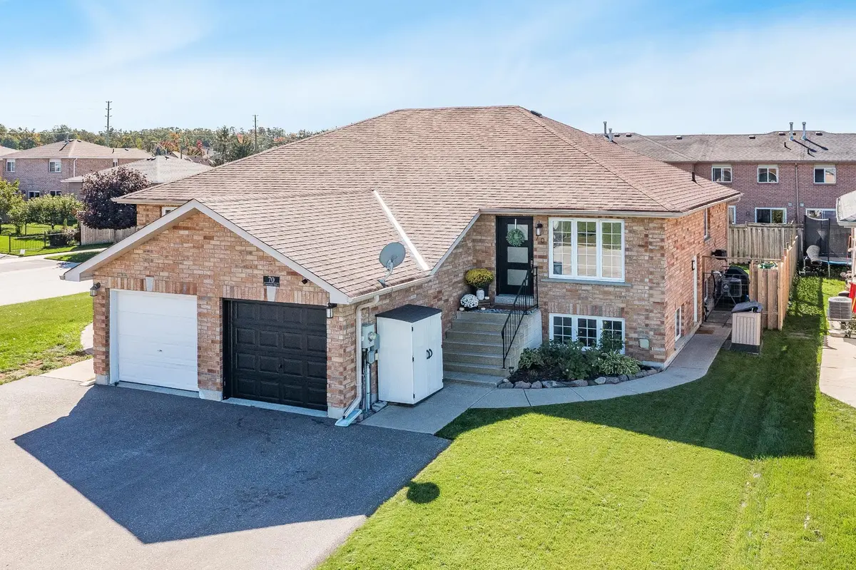 70 Cassandra DR, Barrie, ON L4M 6Y8