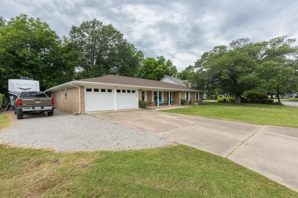2812 Mccarley Drive, Commerce, TX 75428