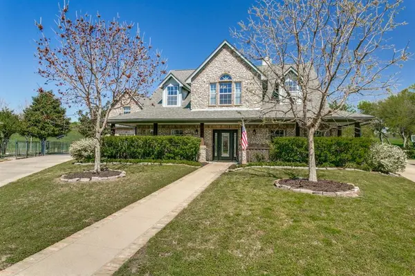 5849 River Meadows Place, Fort Worth, TX 76112