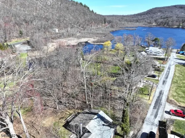 4 Henry St, Frankford Twp., NJ 07826