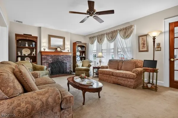 98 Hedden Ter, North Arlington Boro, NJ 07031