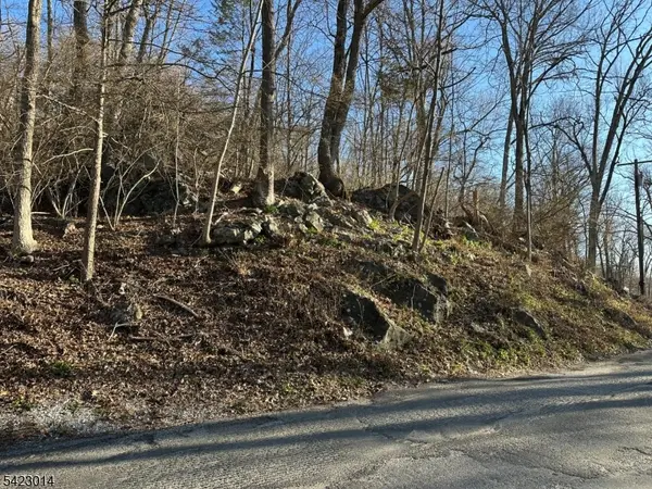 43 Hemlock Ave, Andover Twp., NJ 07860