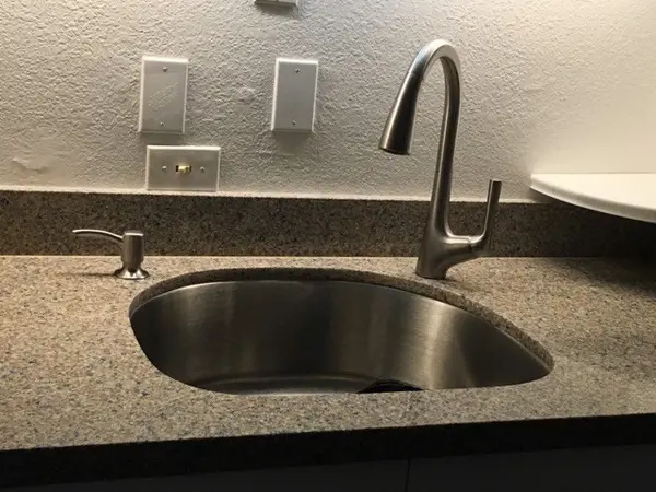 75-5680 KUAKINI HWY #203, Kailua-kona, HI 96740