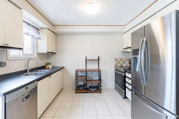 1387 Ritson RD S, Oshawa, ON L1J 7M3