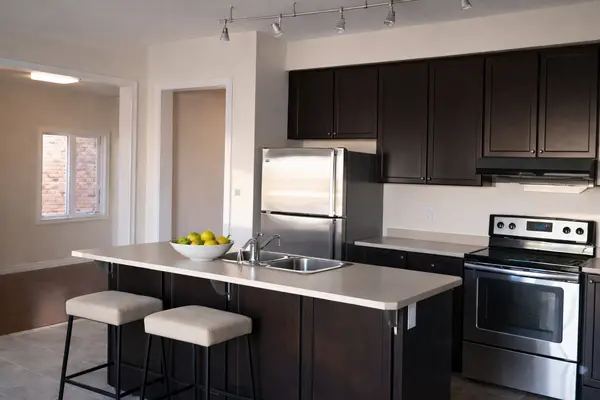 263 Kozlov ST, Barrie, ON L4N 6R7