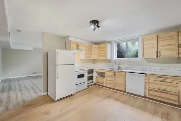 66 Vents Beach RD #Lower, Tay, ON L0K 2A0