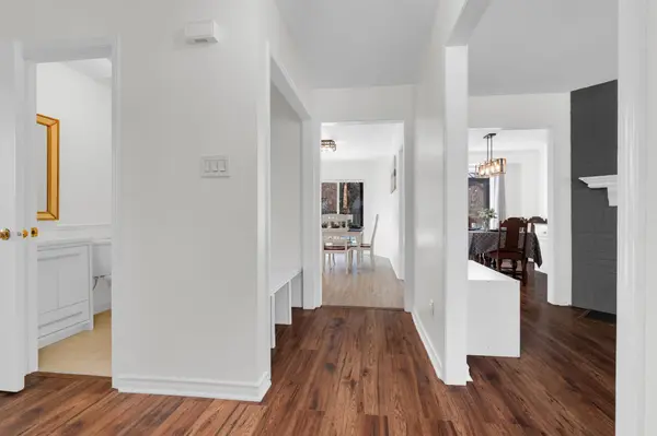 17 Cuthbert ST, Barrie, ON L4N 6X7