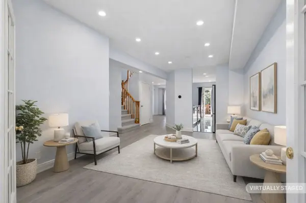 2350 GRAND RAVINE DR #100, Oakville, ON L6H 6E2