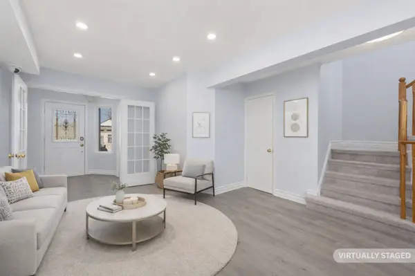 2350 GRAND RAVINE DR #100, Oakville, ON L6H 6E2