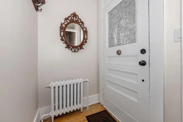 194 Augusta ST, Lower Town - Sandy Hill, ON K1N 8C3