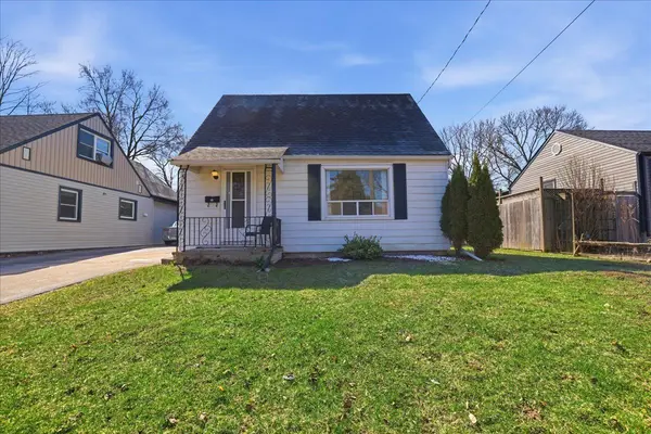 19 Perth RD, Kitchener, ON N2M 3G6