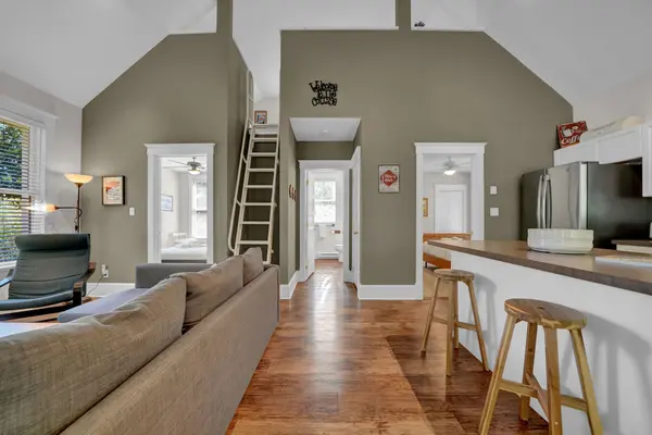 2 Pine Forest LN, Prince Edward County, ON K0K 1P0