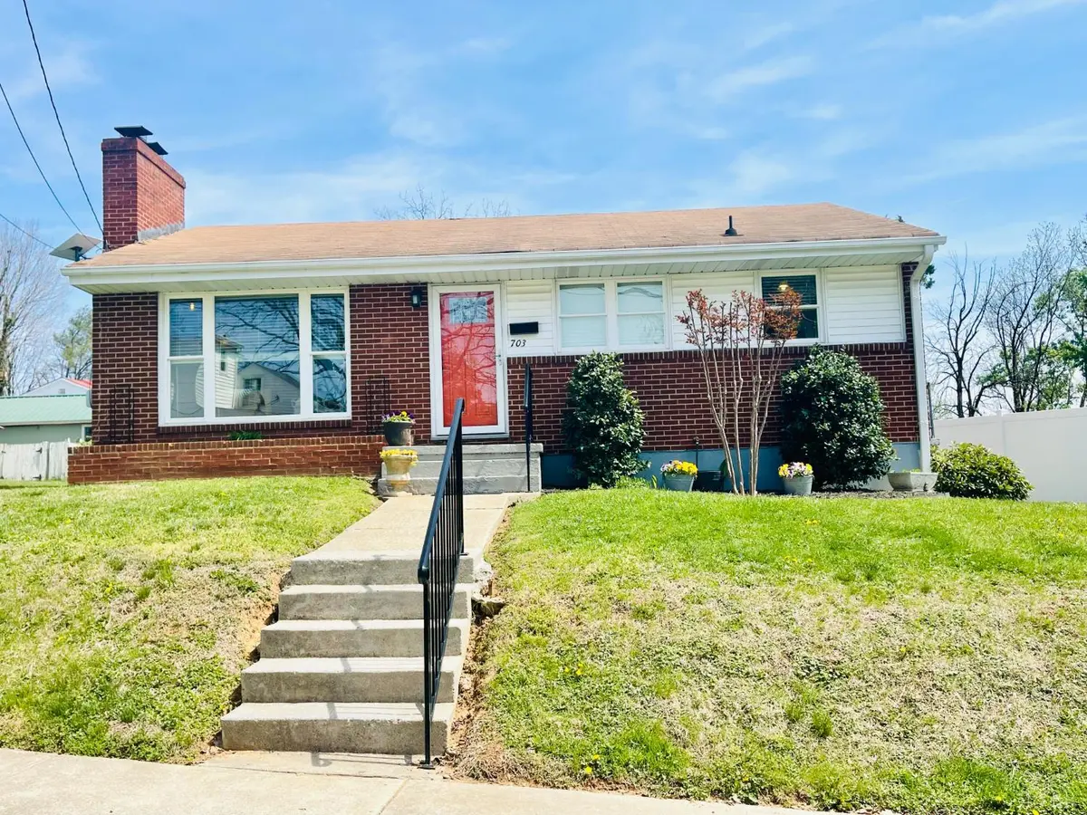 703 North ST, Bedford, VA 24523