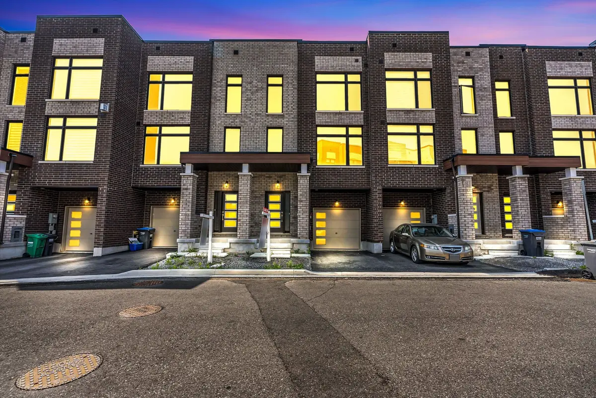 34 Queenpost DR E, Brampton, ON L6Y 6L2