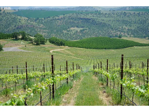 3455 THREE MILE RD, The Dalles, OR 97058