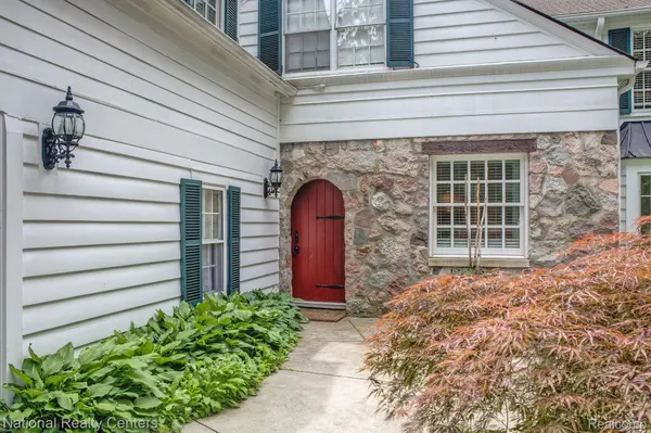 645 ARLINGTON ST, Birmingham, MI 48009